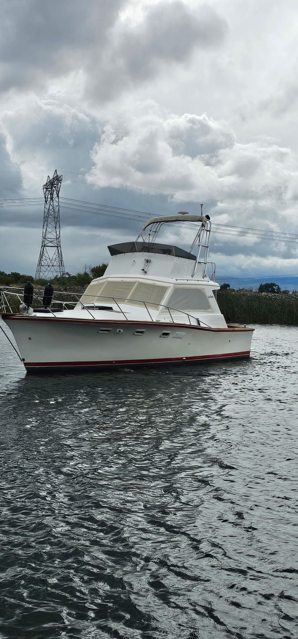 1976 Egg Harbor 33 Sportfisher