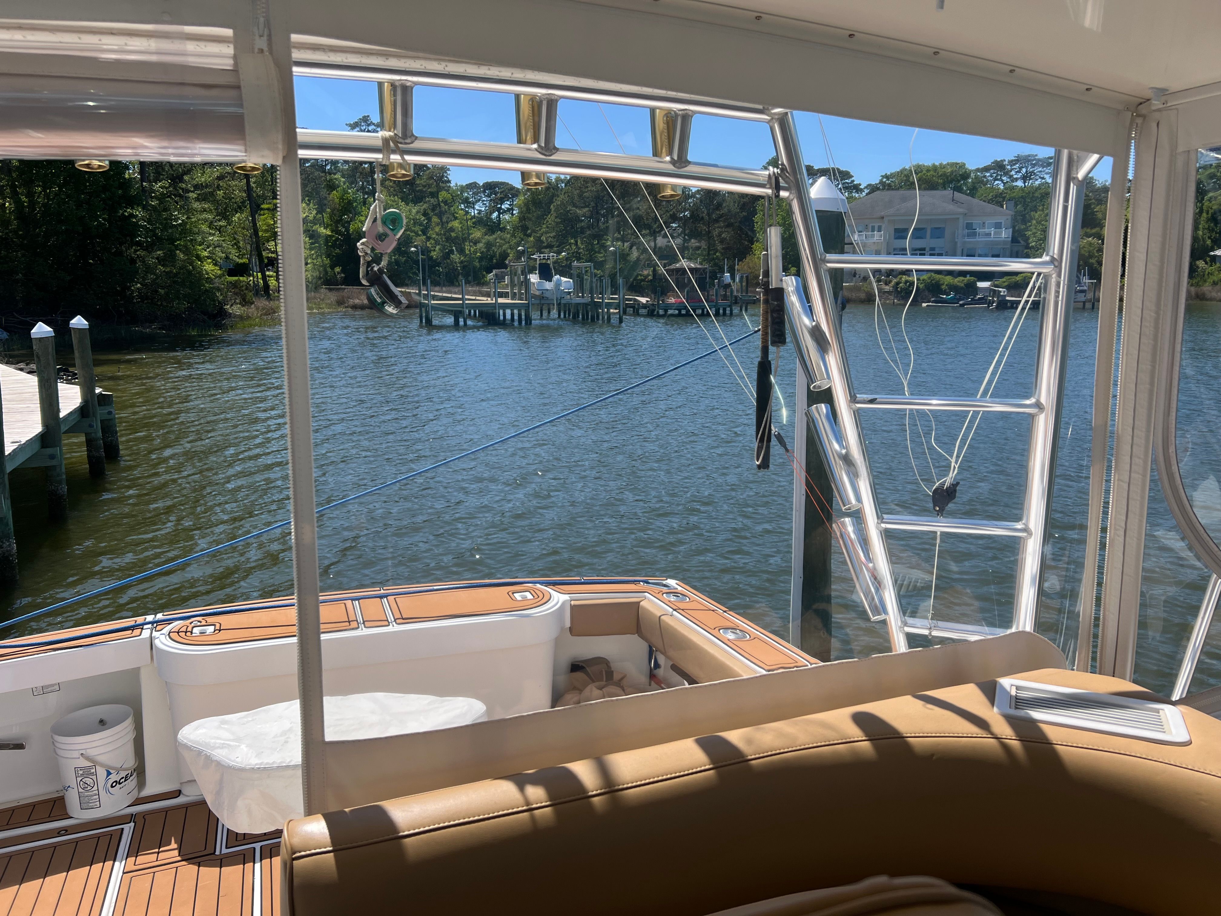 2004 Rampage 38 Express - 18