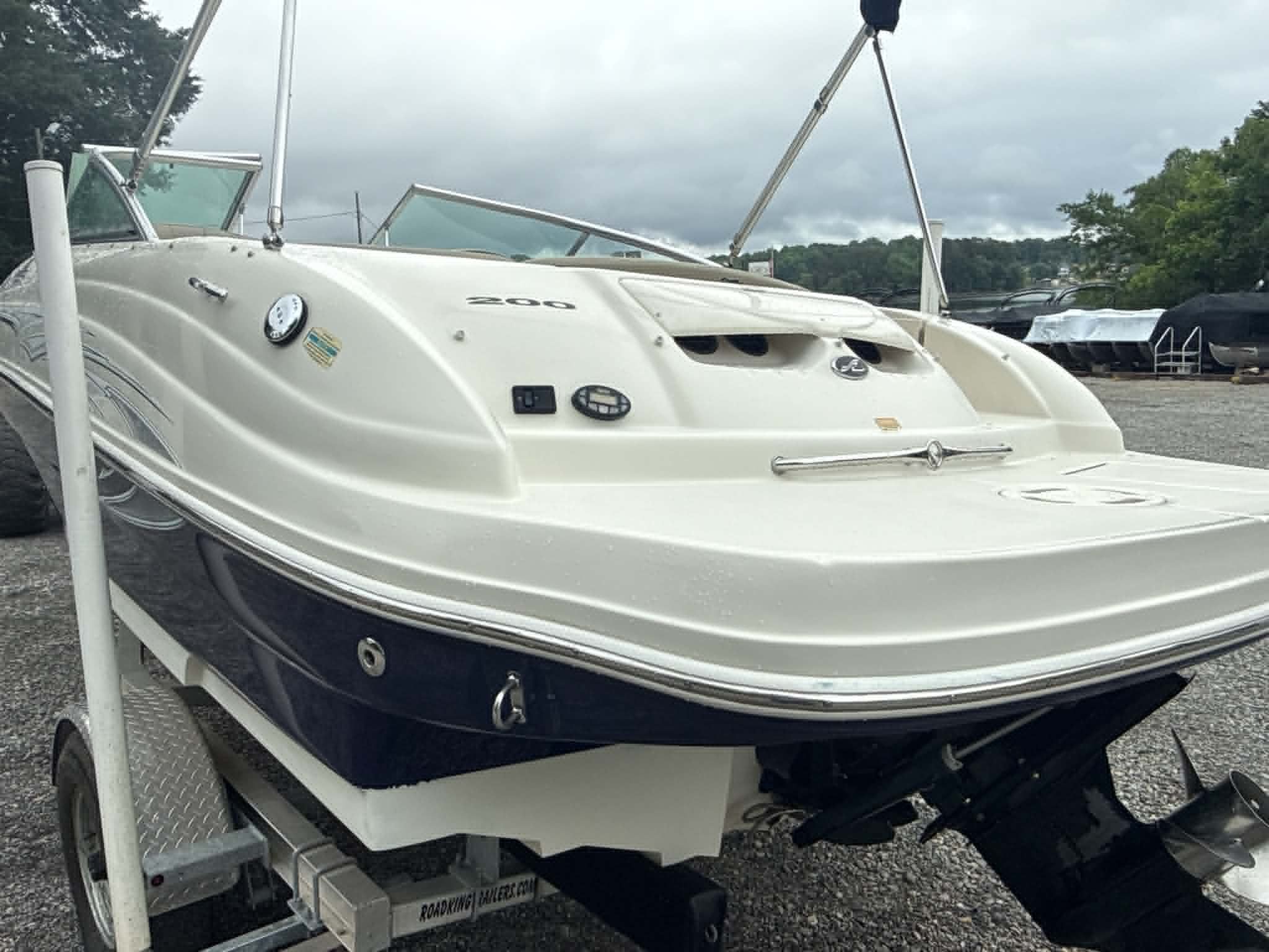 2006 Sea Ray 200 Sundeck - 14