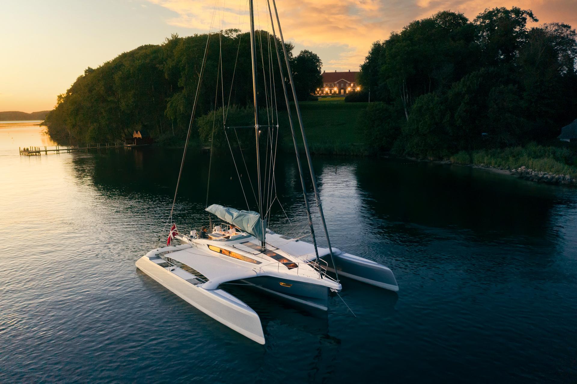 2028 Dragonfly 40