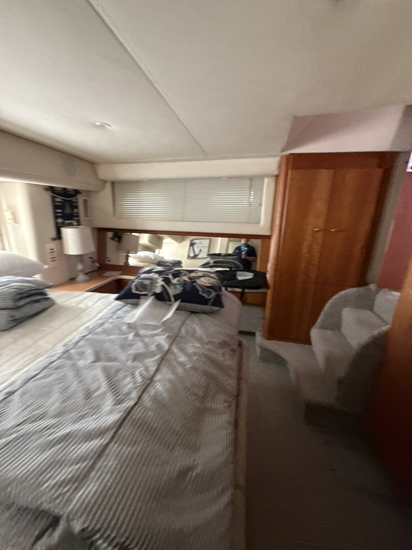 1999 Silverton 422 - Image 108