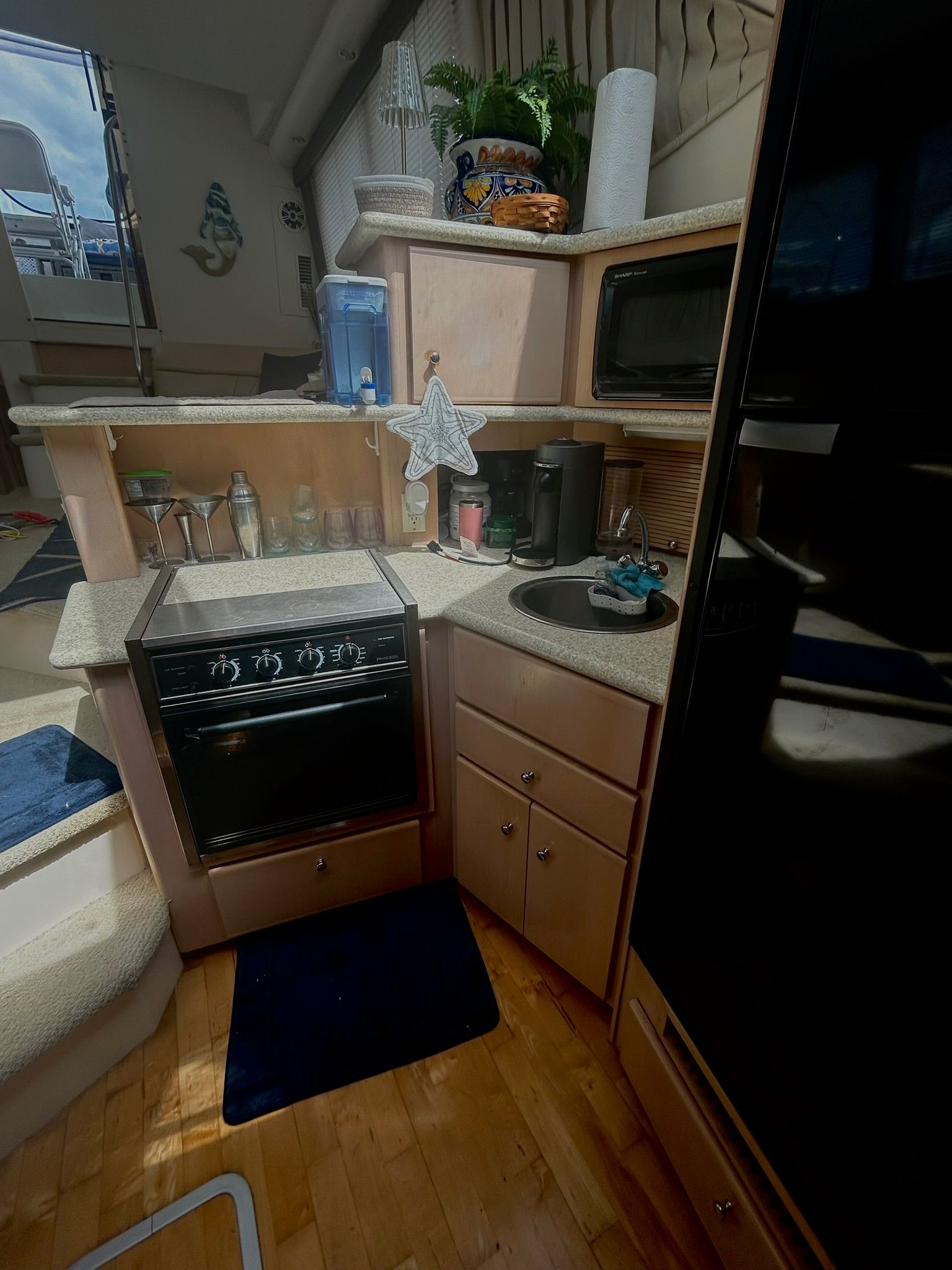 Kitchen of Carver 356 Aft Cabin Yacht, year 2000.