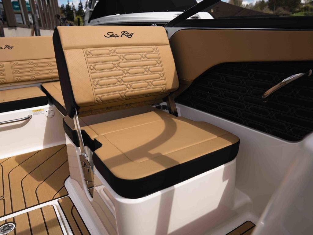 2026 Sea Ray SPX 210 Outboard - 16
