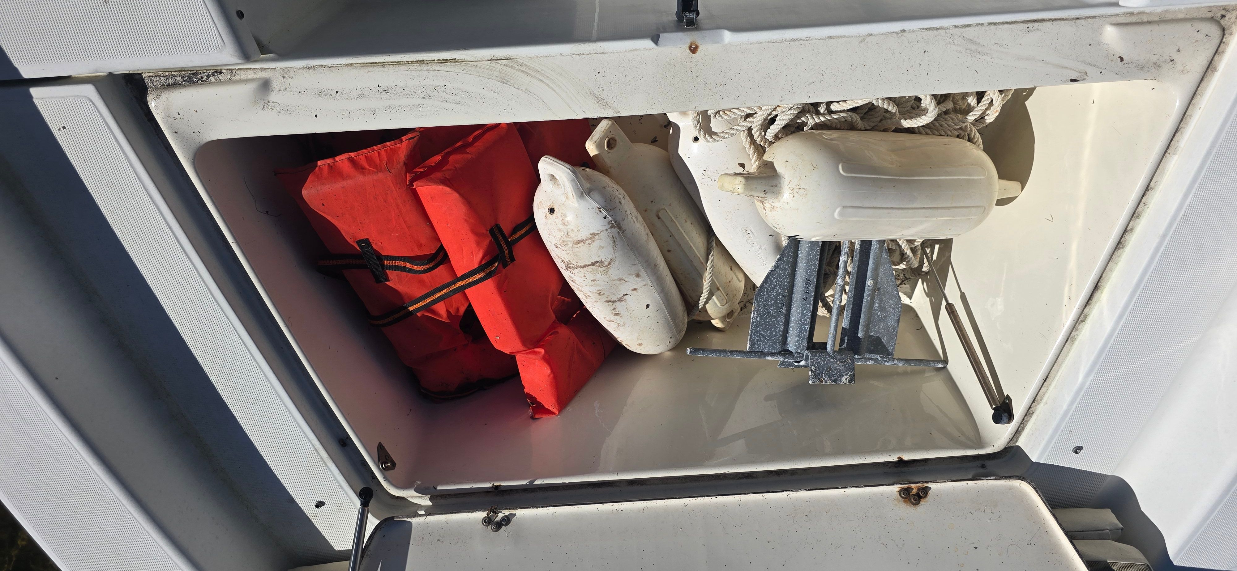 2004 Scout 240 Bay Scout - 9