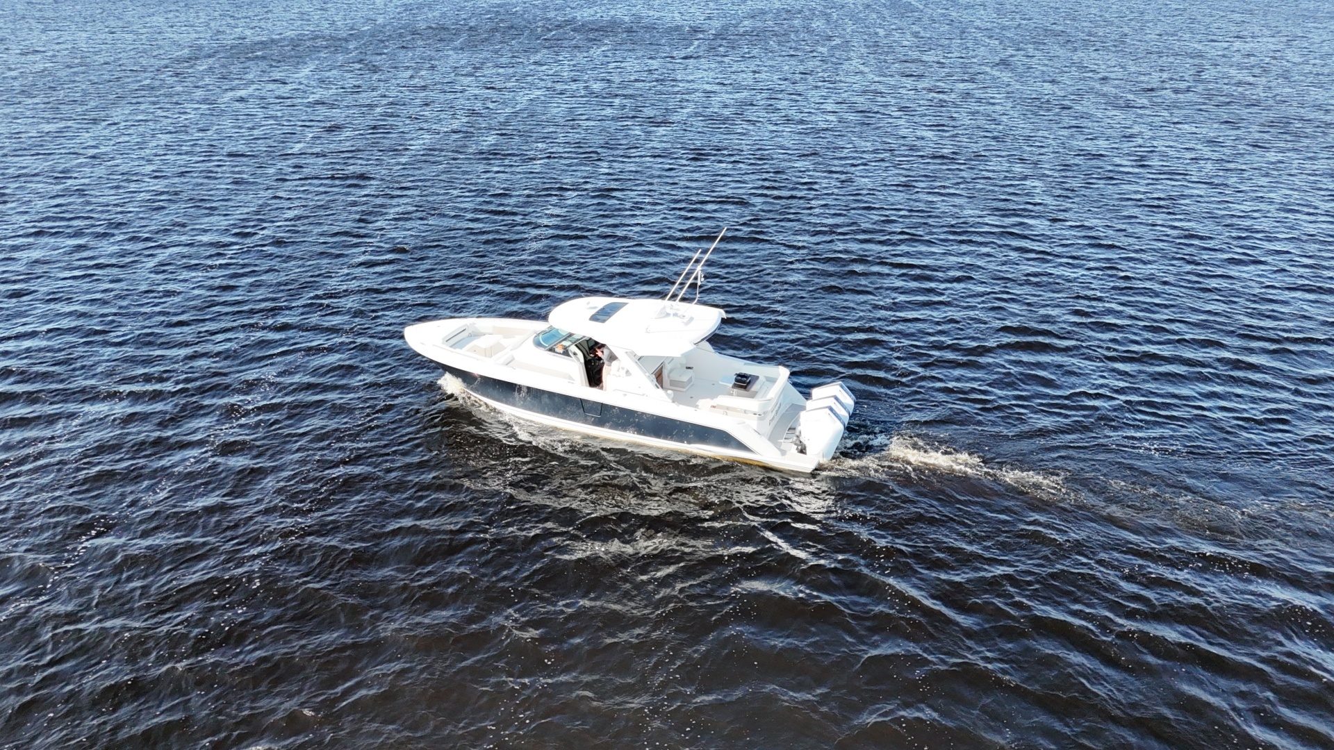 2024 Tiara Yachts 38 LS - Image 36