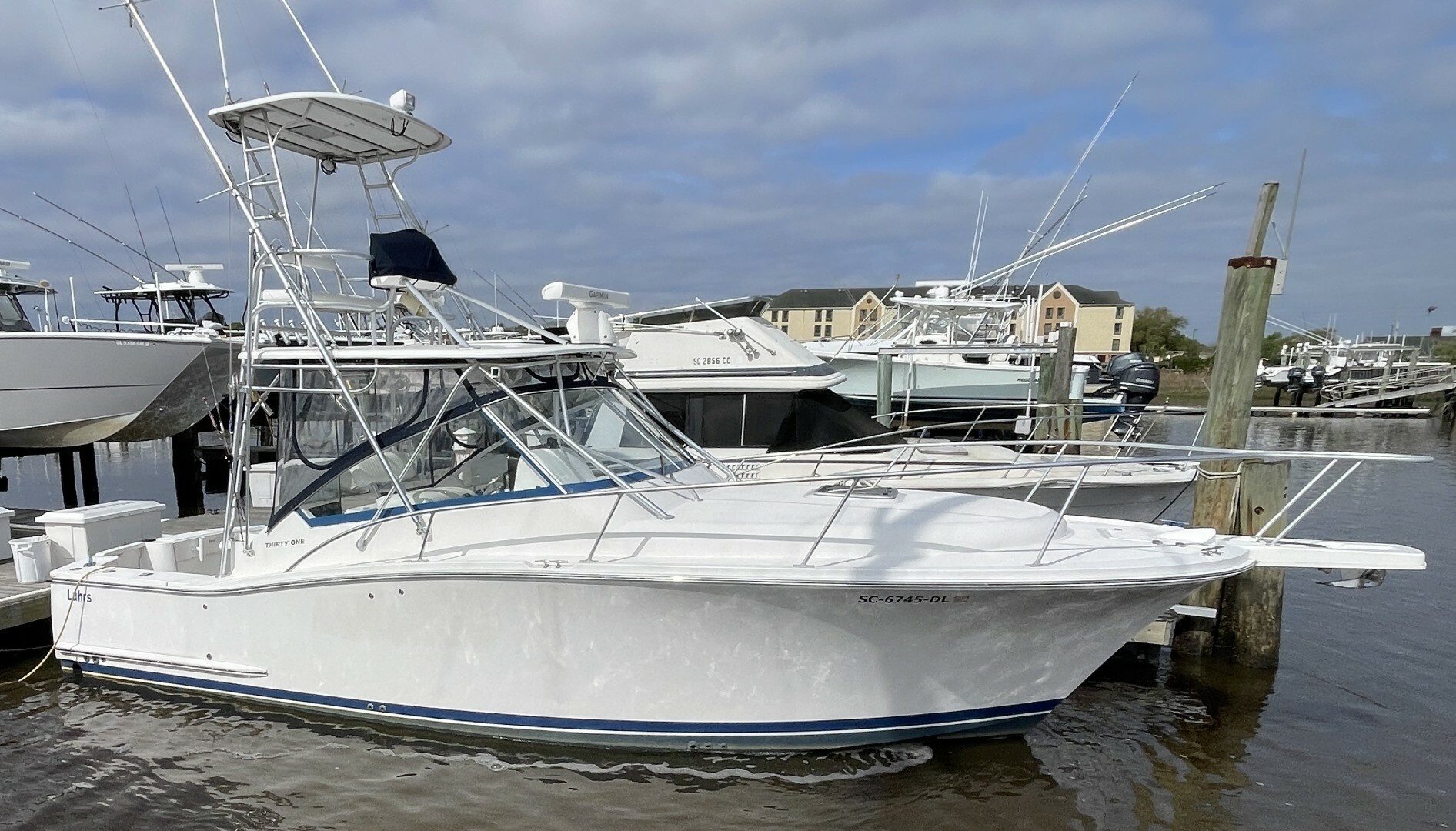 2007 Luhrs 31 Open - Image 6