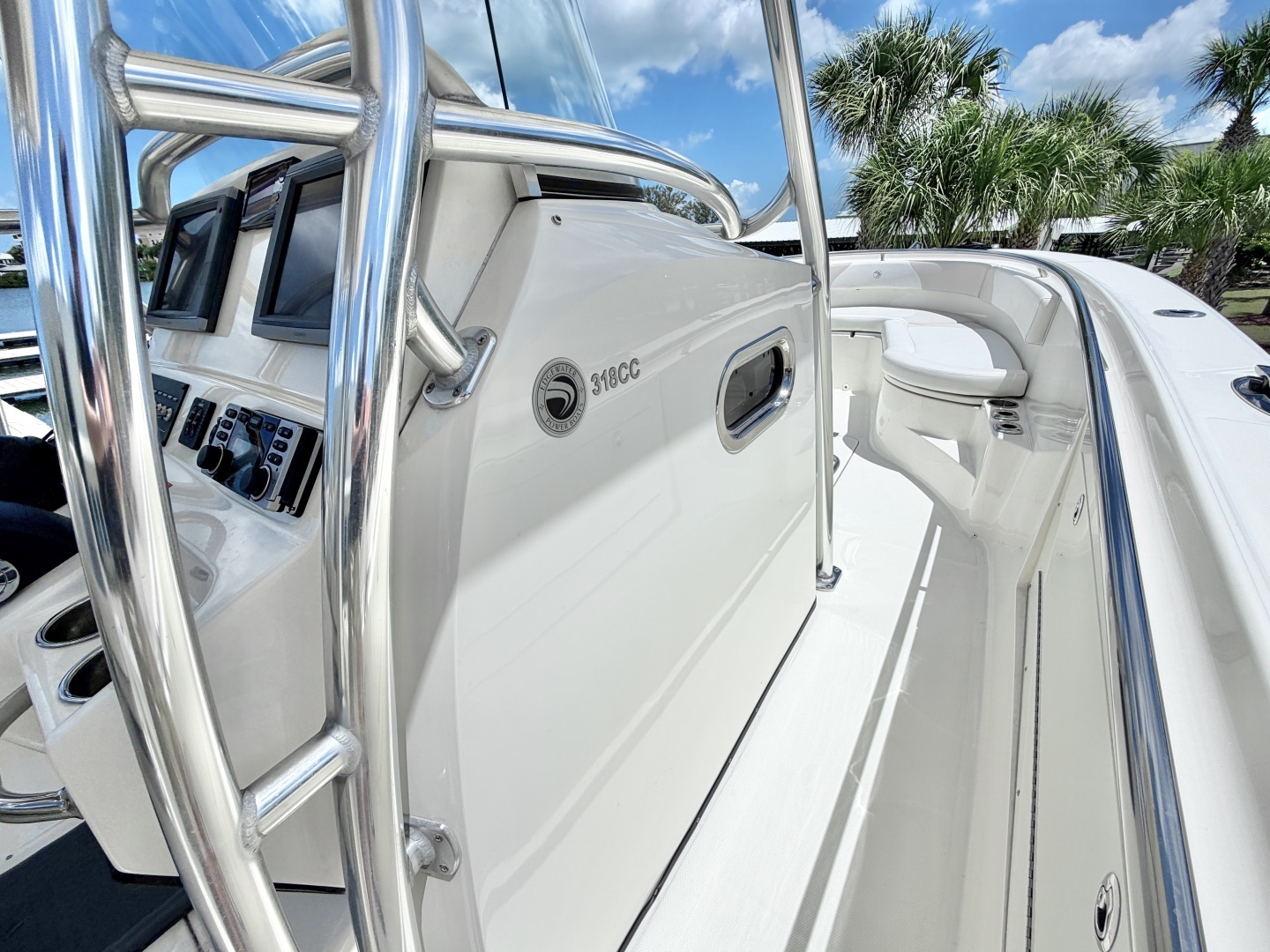 2013 Edgewater 318 CC - Image 21