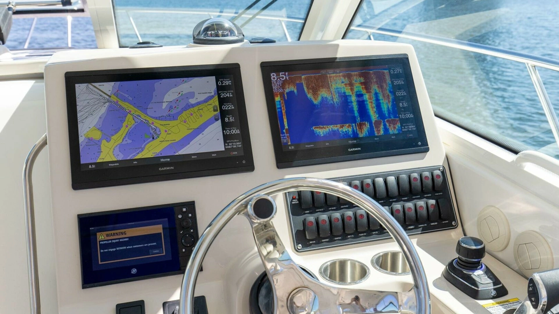 2019 Boston Whaler 345 CONQUEST - Image 22