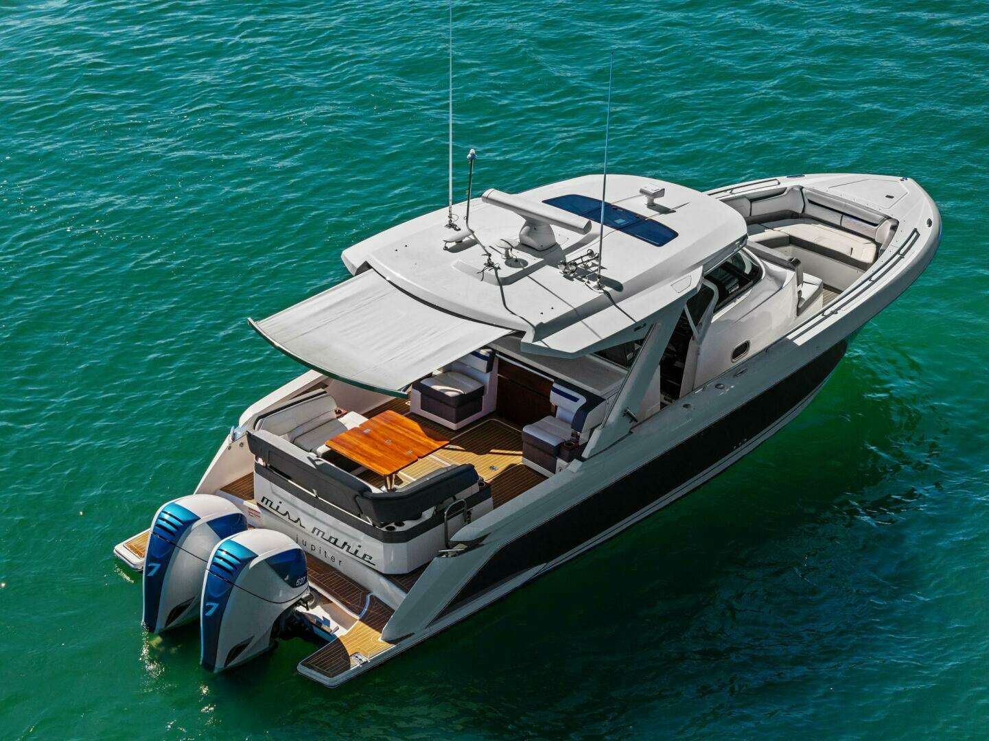 2019 Tiara Yachts 38 LS - Image 5