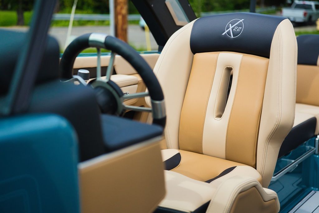 2025 MasterCraft X22 - 12