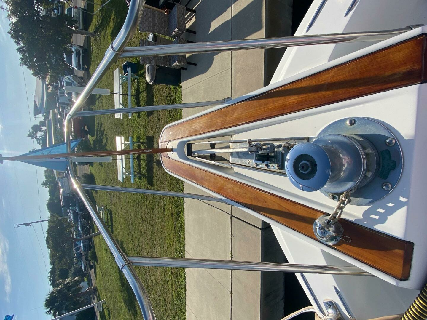 1994 Hatteras 70 Cockpit Motor Yacht - Image 5