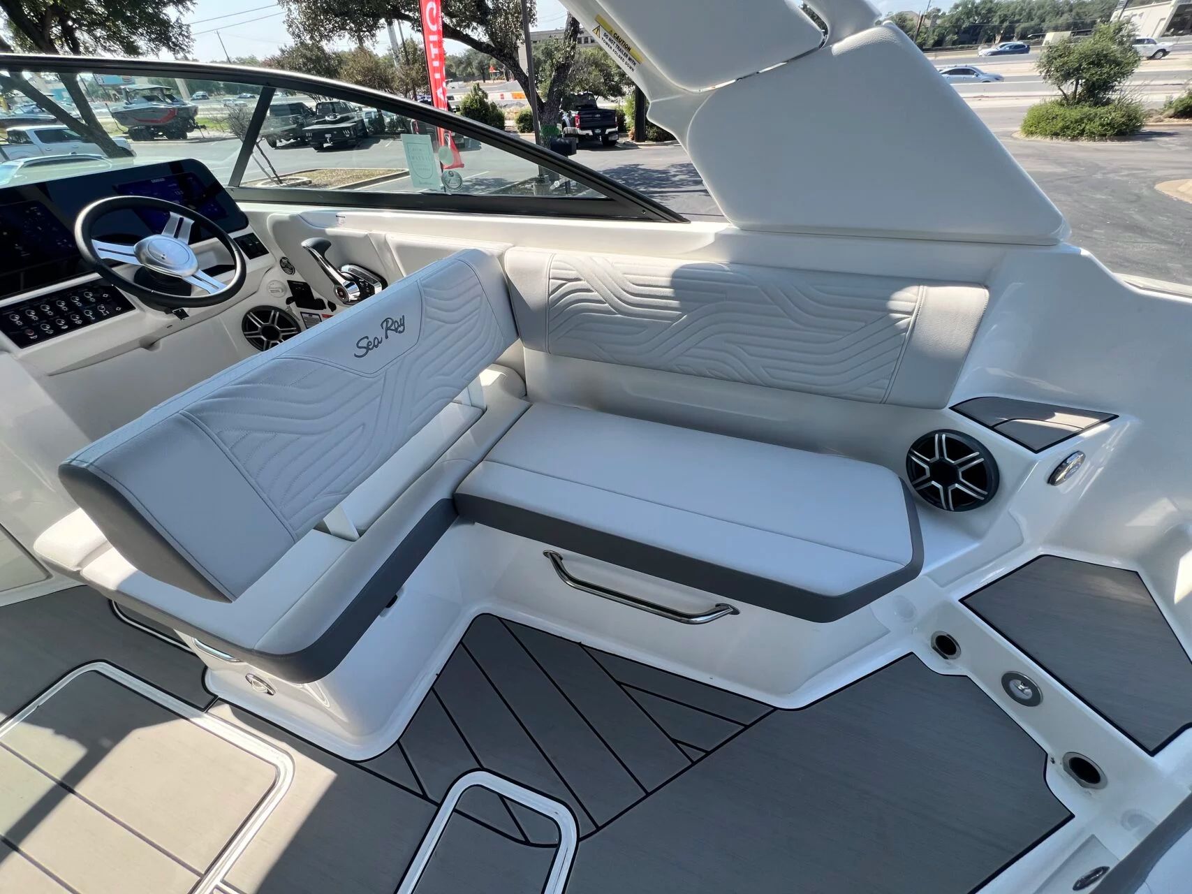 2026 Sea Ray SDX270 SURF - 21