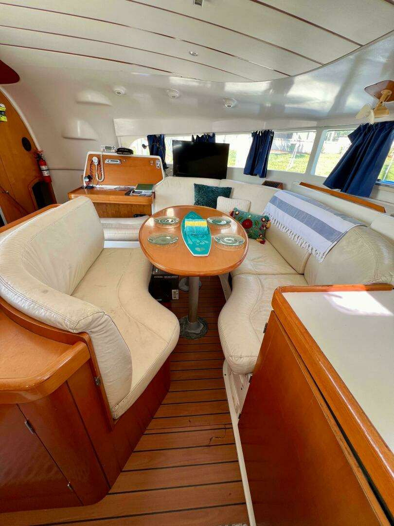 2002 Lagoon 410 - Image 7