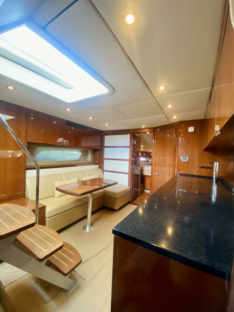 2010 Sea Ray 450 Sundancer - Image 42