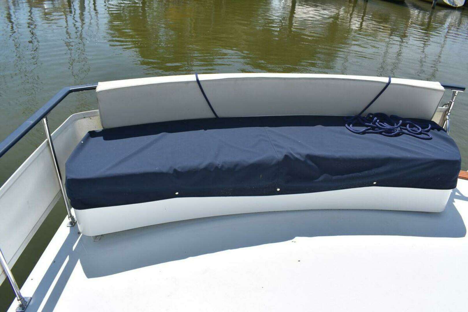 1985 Marinette 39 Double Cabin - Image 23