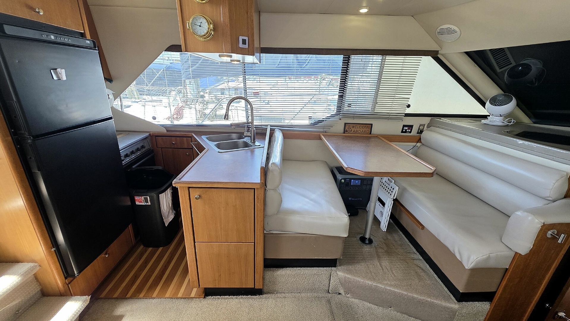 1999 Bayliner 4087 CPMY - Image 14