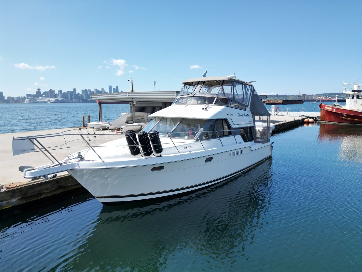 1996 Carver 370 Voyager - Image 23