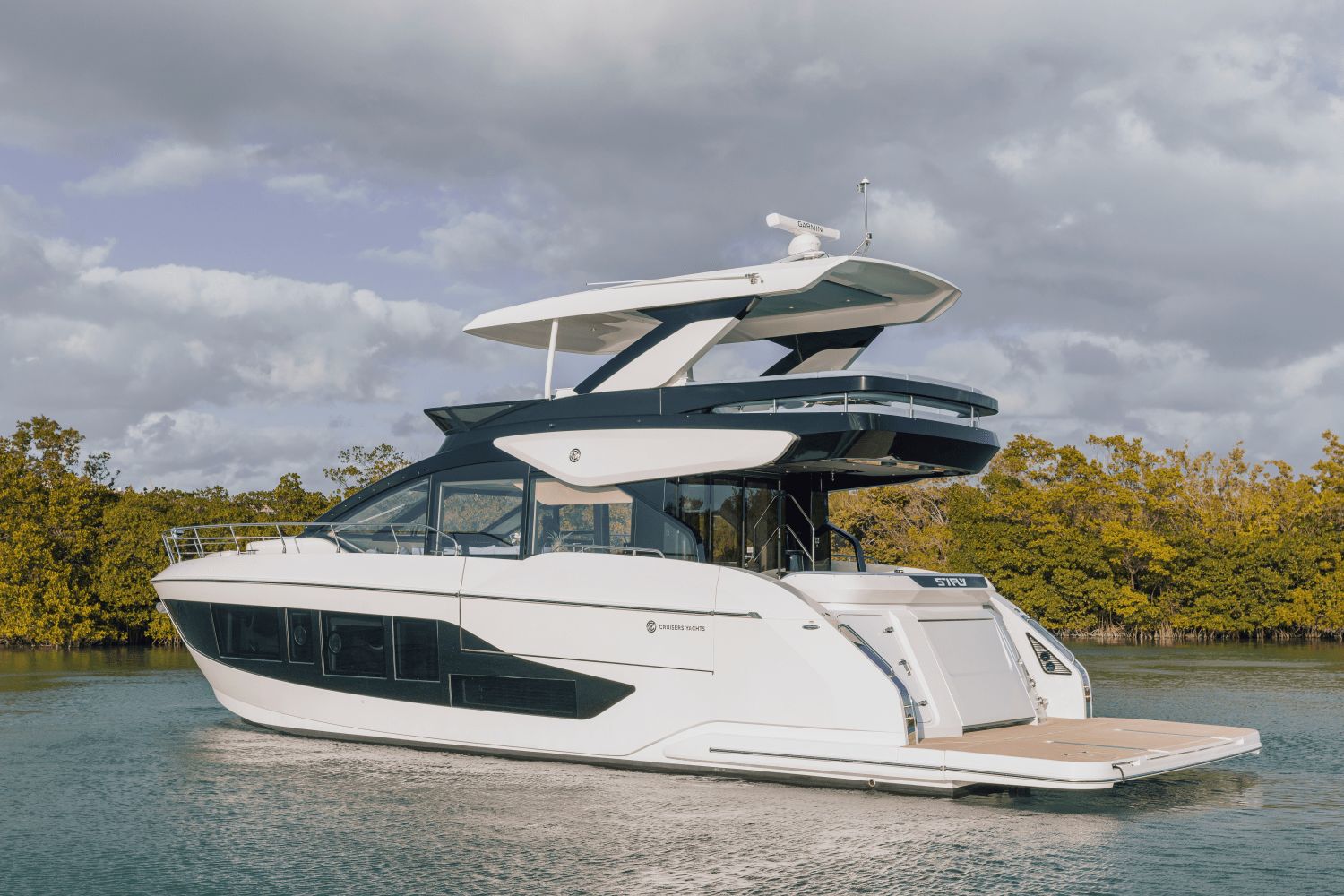 2027 Cruisers Yachts 57 Fly - 56