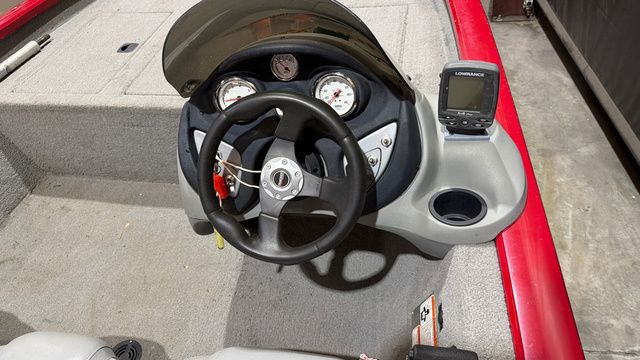 2012 Tracker Pro Team 175 W/ Mercury 60 - 11