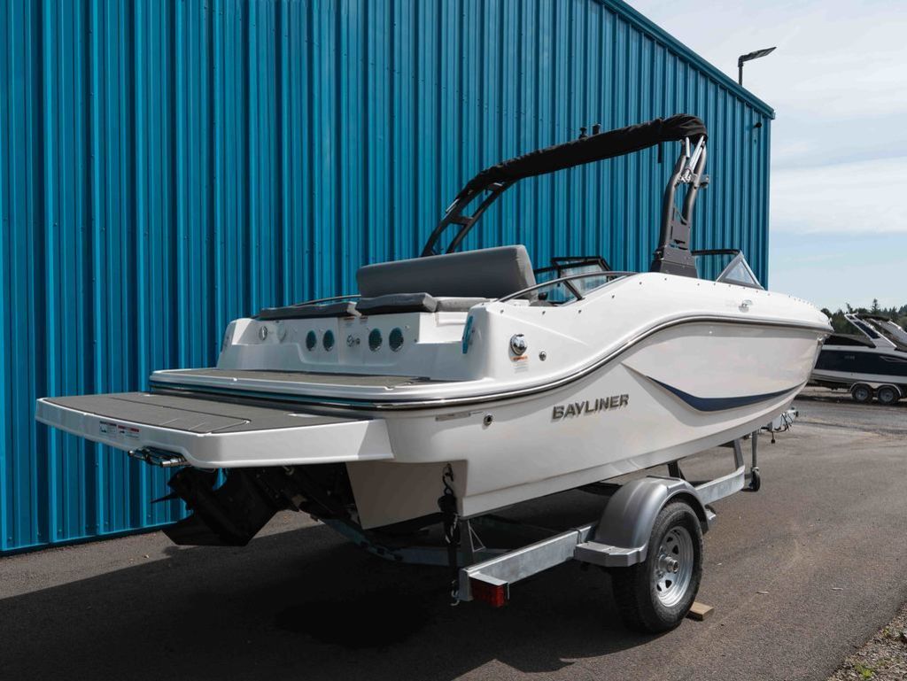 2025 Bayliner D20I - 3