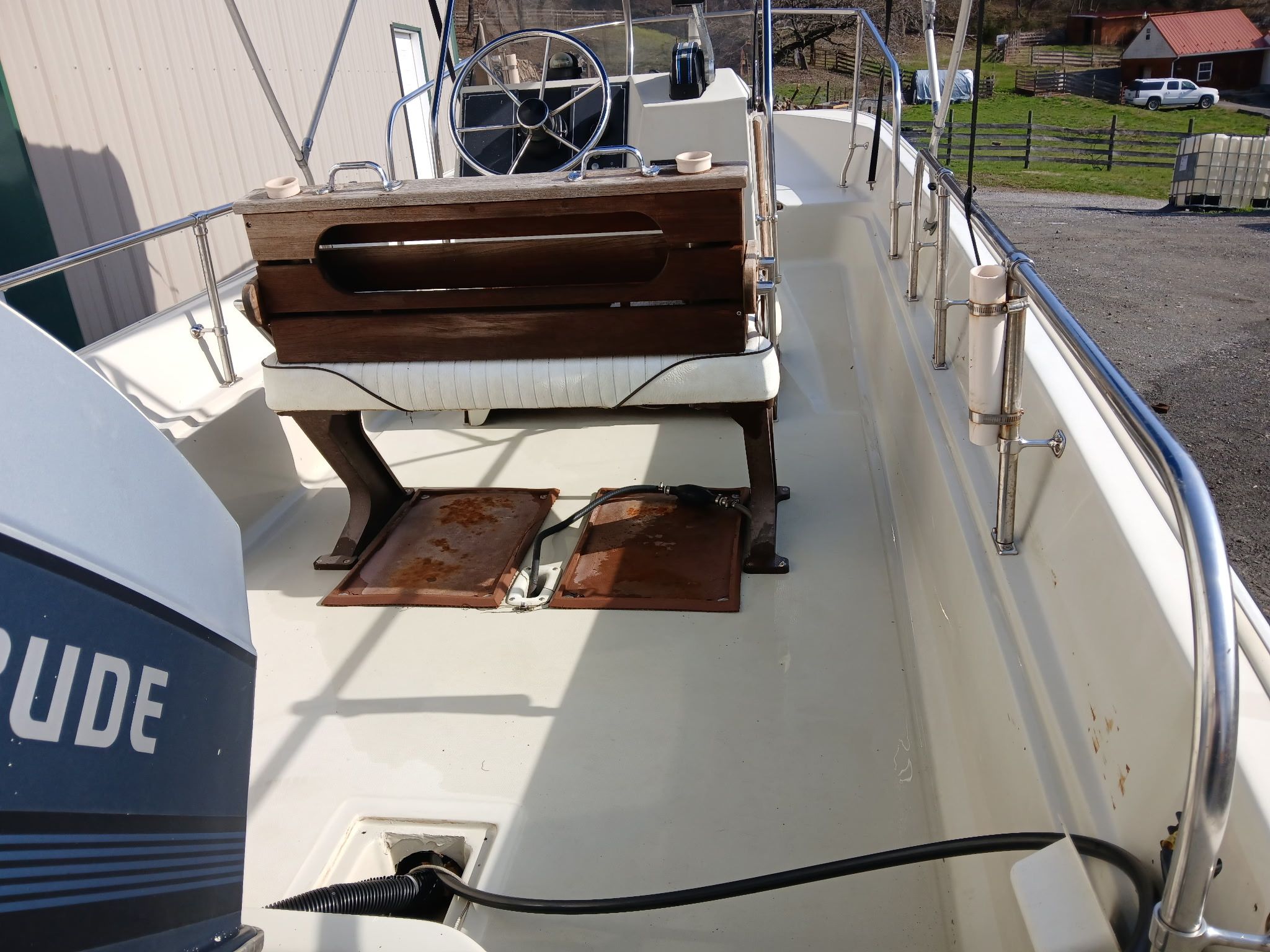 1998 Boston Whaler Montauk - 3