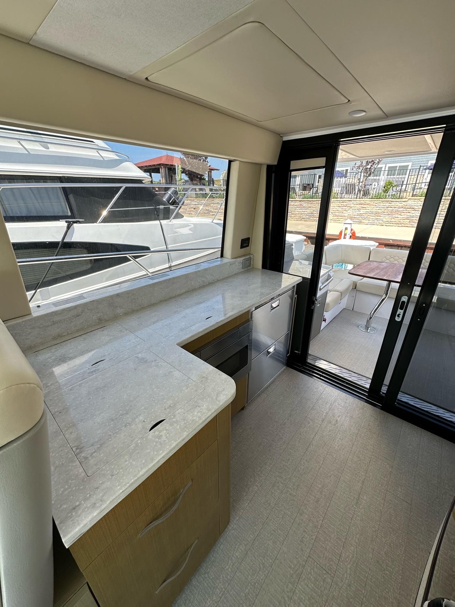 2021 Regal 42 Grande Coupe - 24