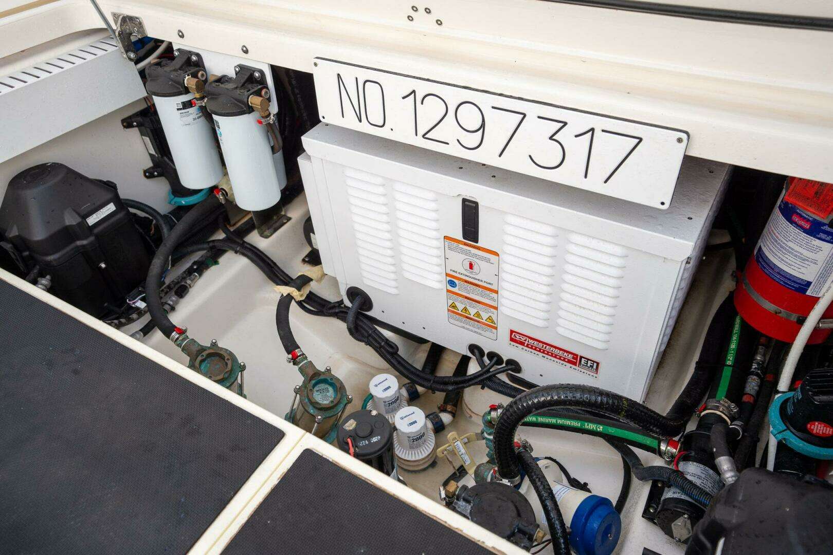 2020 Boston Whaler 380 Outrage Center Console - Image 36