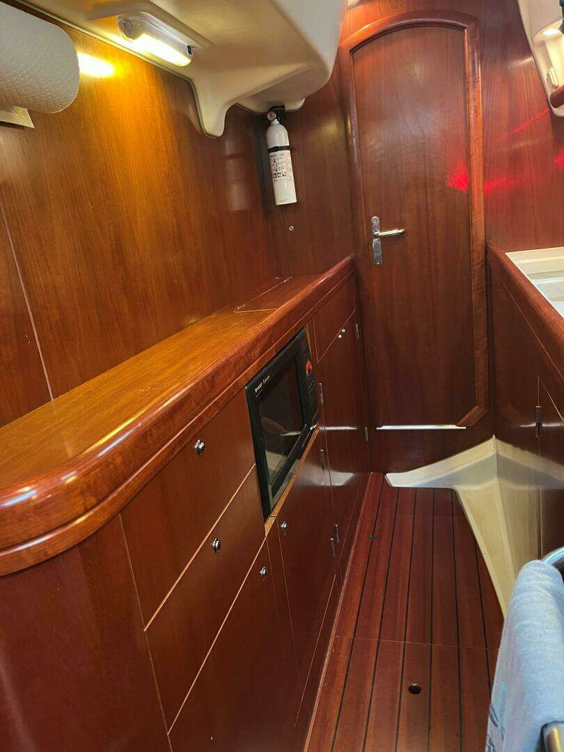 2003 Beneteau 42cc - Image 35