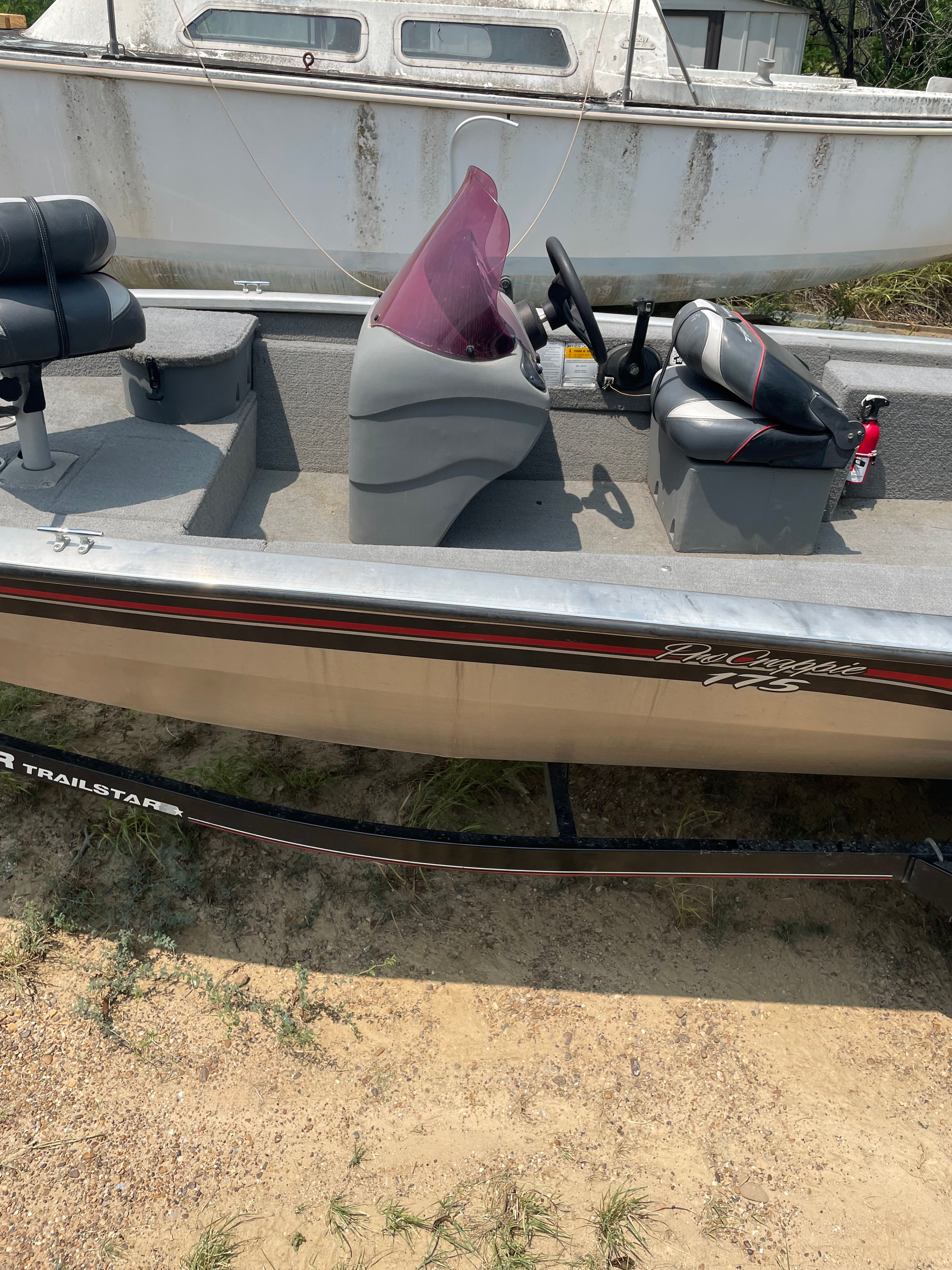2009 Tracker Pro Crappie 175