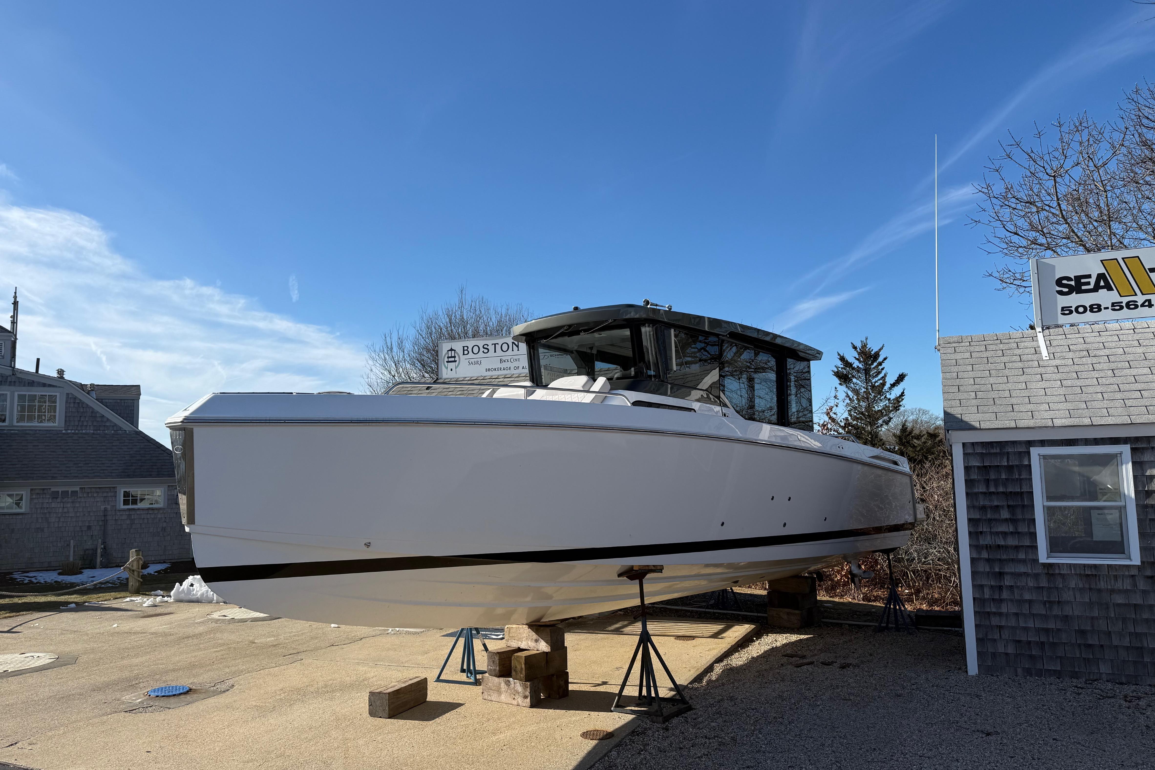 2024 Schaefer V33