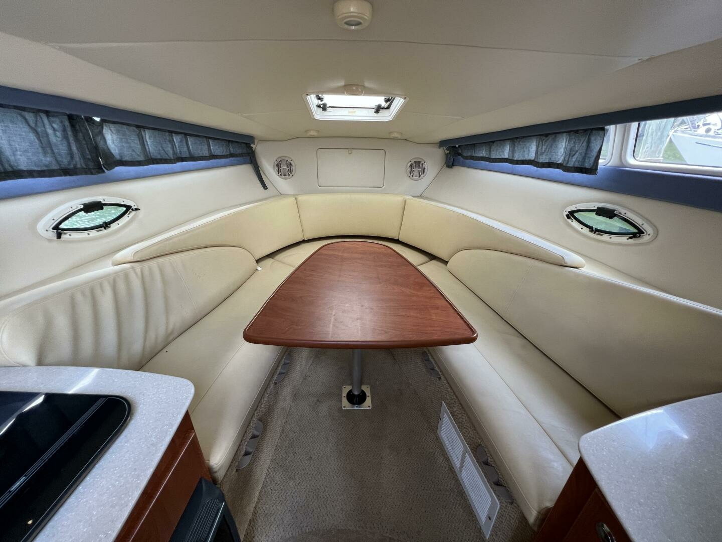 2007 Bayliner 265 - Image 11