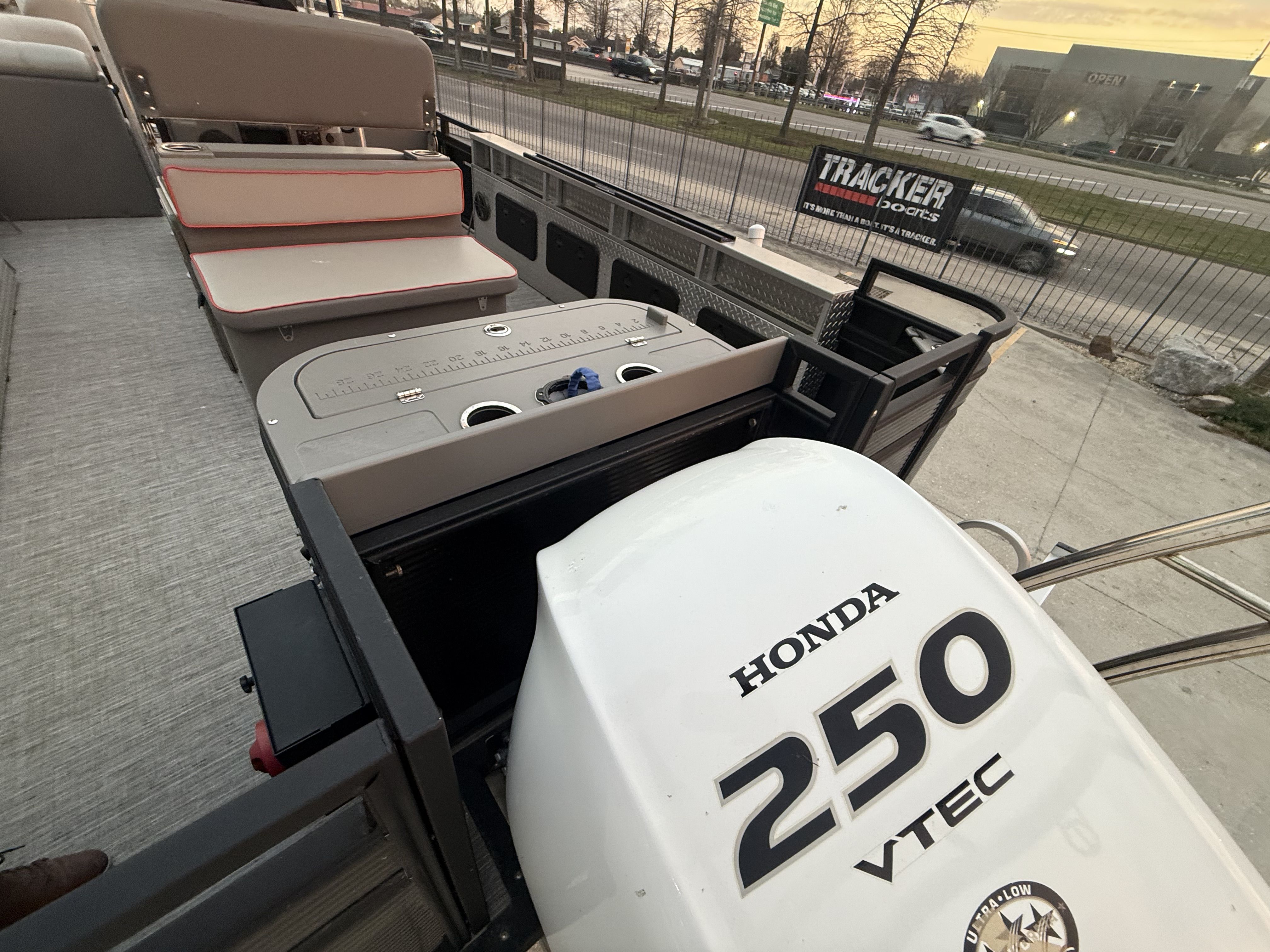 2022 Apex 8524 Pro Fish N Cruise - 22