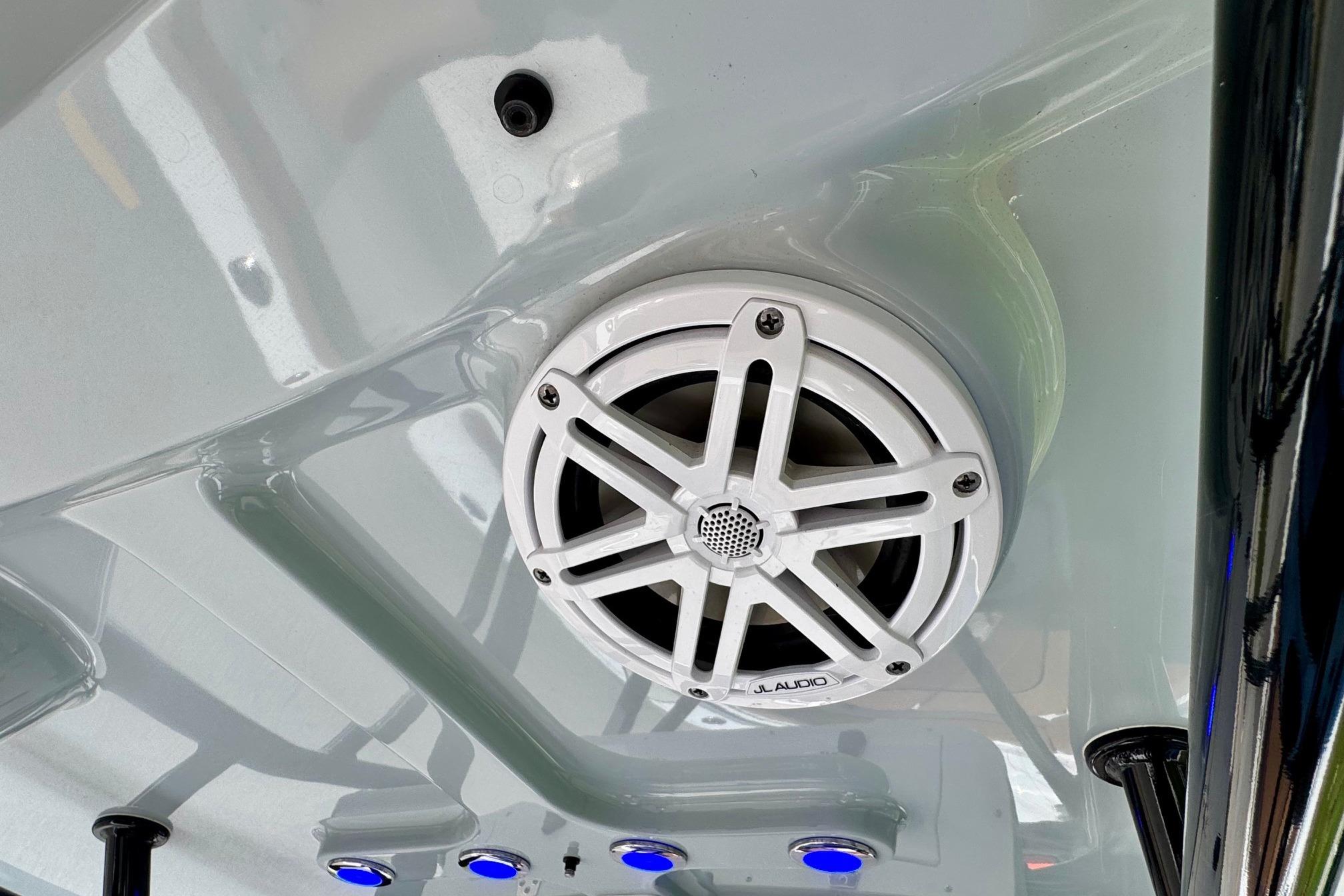 Speaker system on 2025 Sea Hunt Ultra 219 boat, featuring JL Audio components.