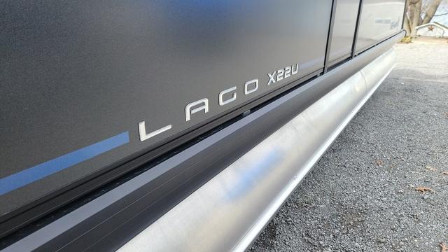 2025 Viaggio LAGO X 22U Tri-Toon (25" Tubes) - 41