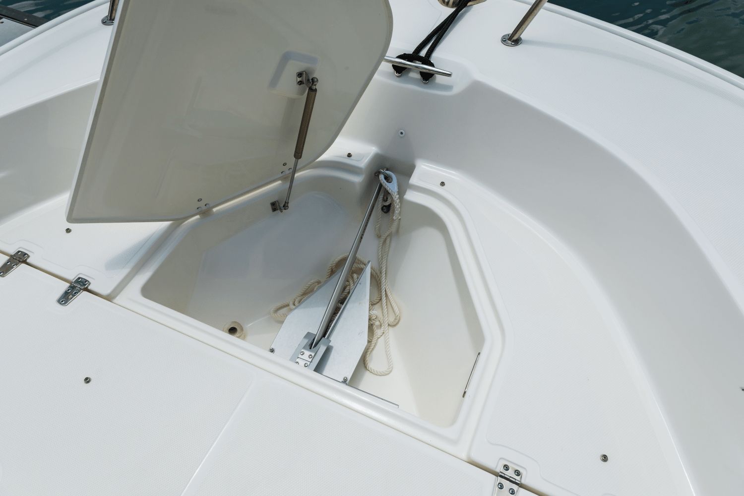 2026 Boston Whaler 190 Montauk - 30