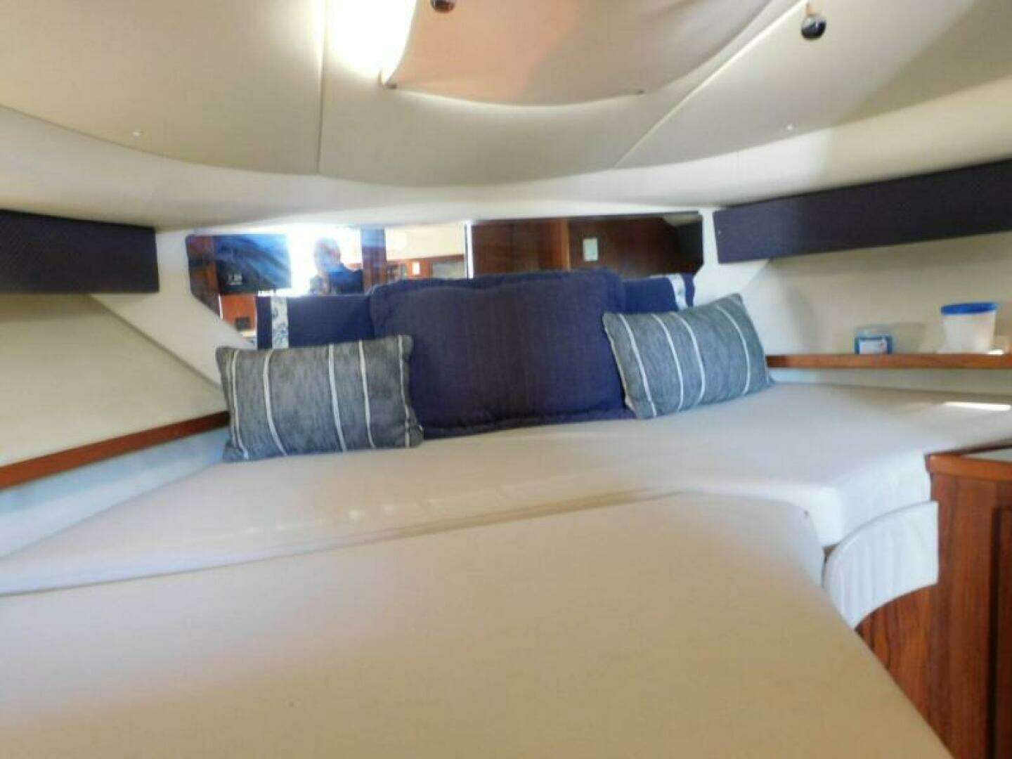 1995 Tiara Yachts 3500 Express - Image 26