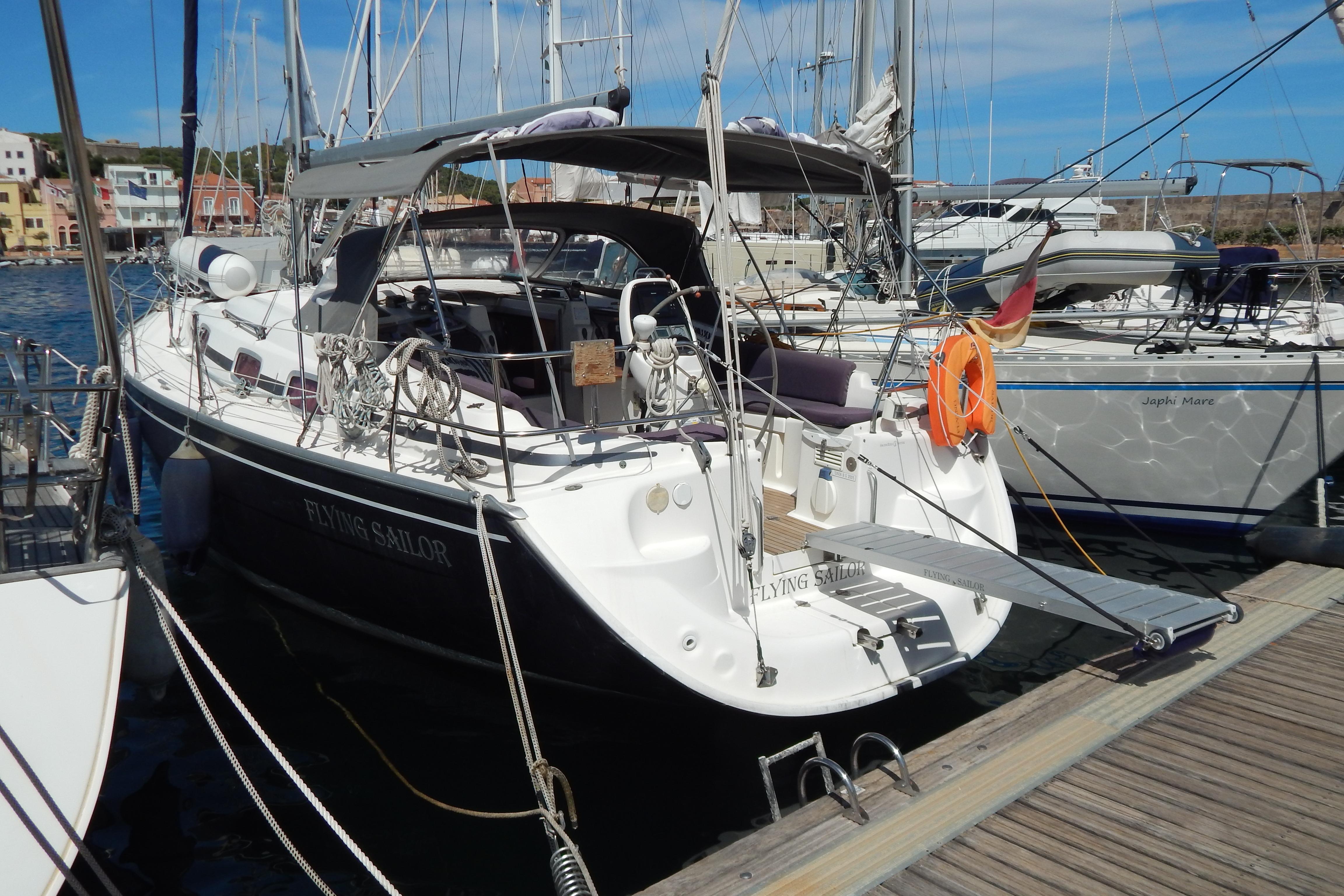 2005 Bavaria Cruiser 37