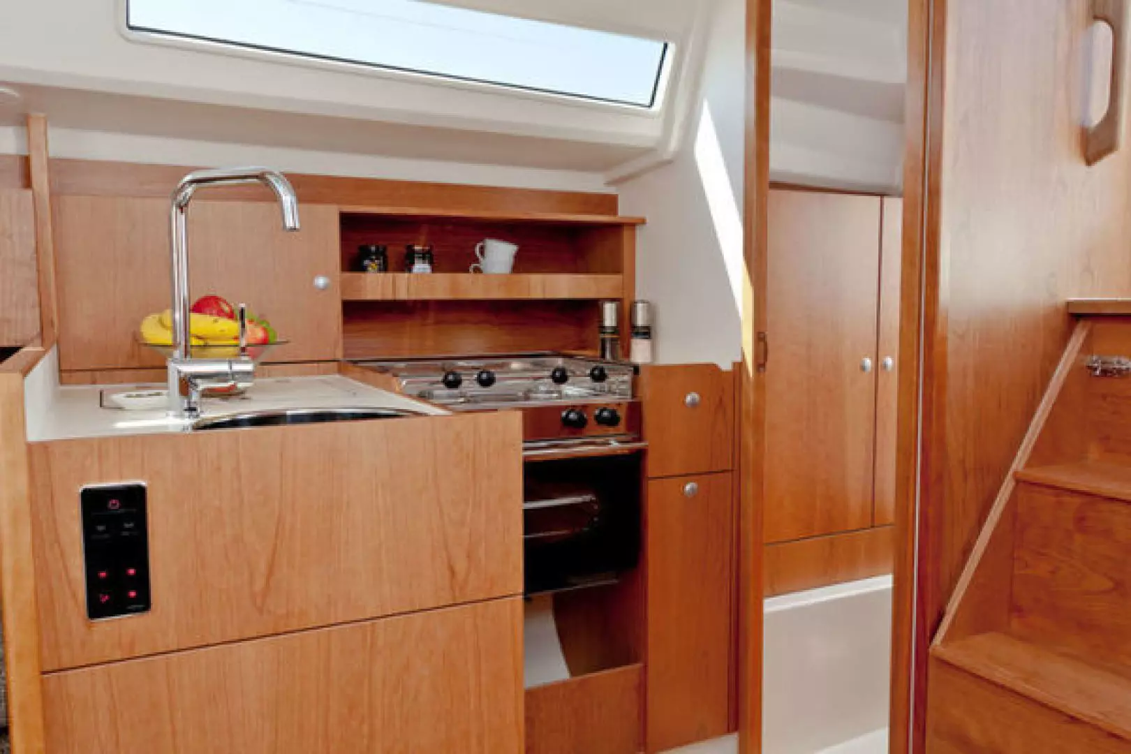 2025 Hanse 315 - Image 14