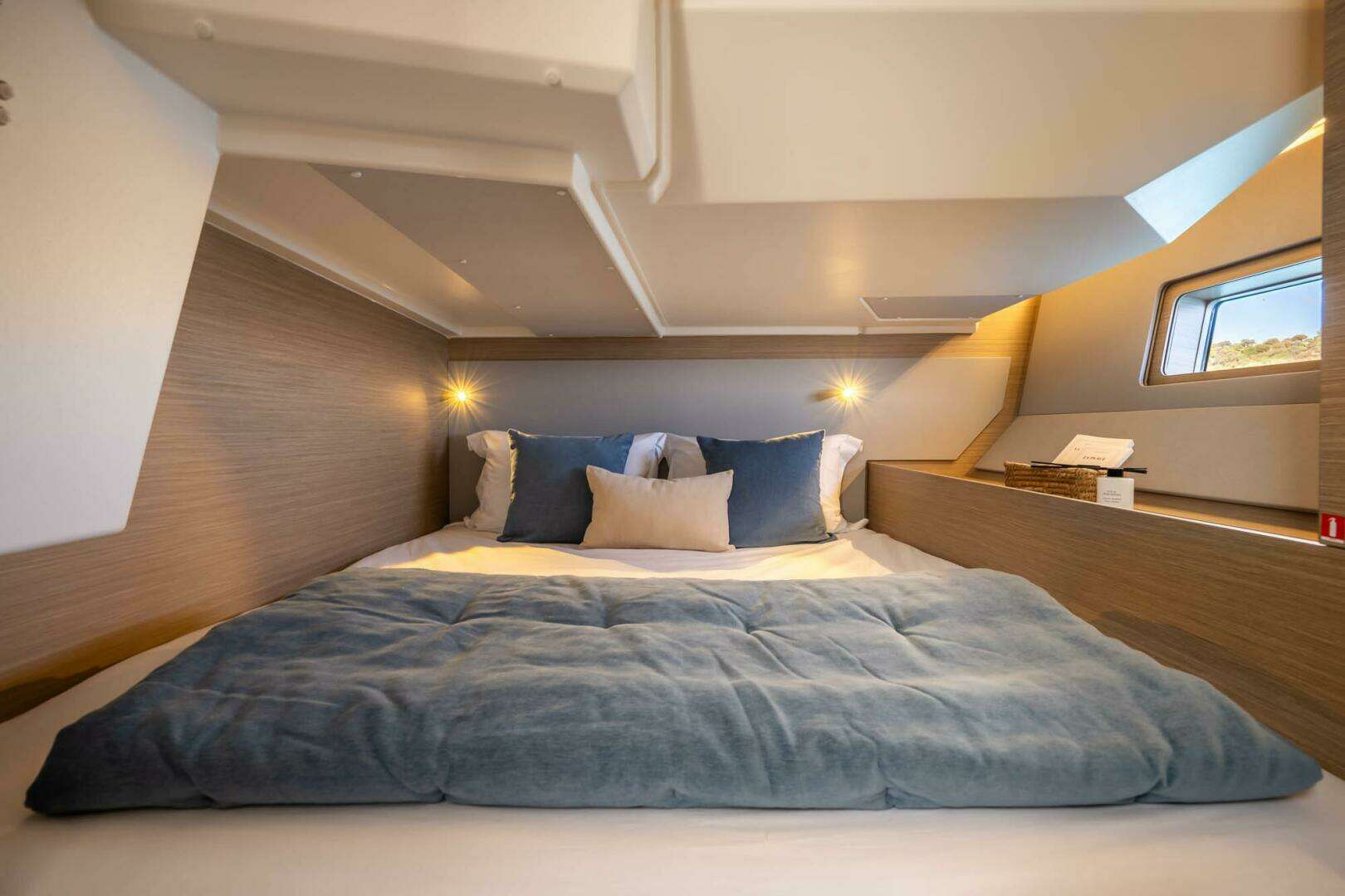 2026 Beneteau Oceanis 52 - Image 28