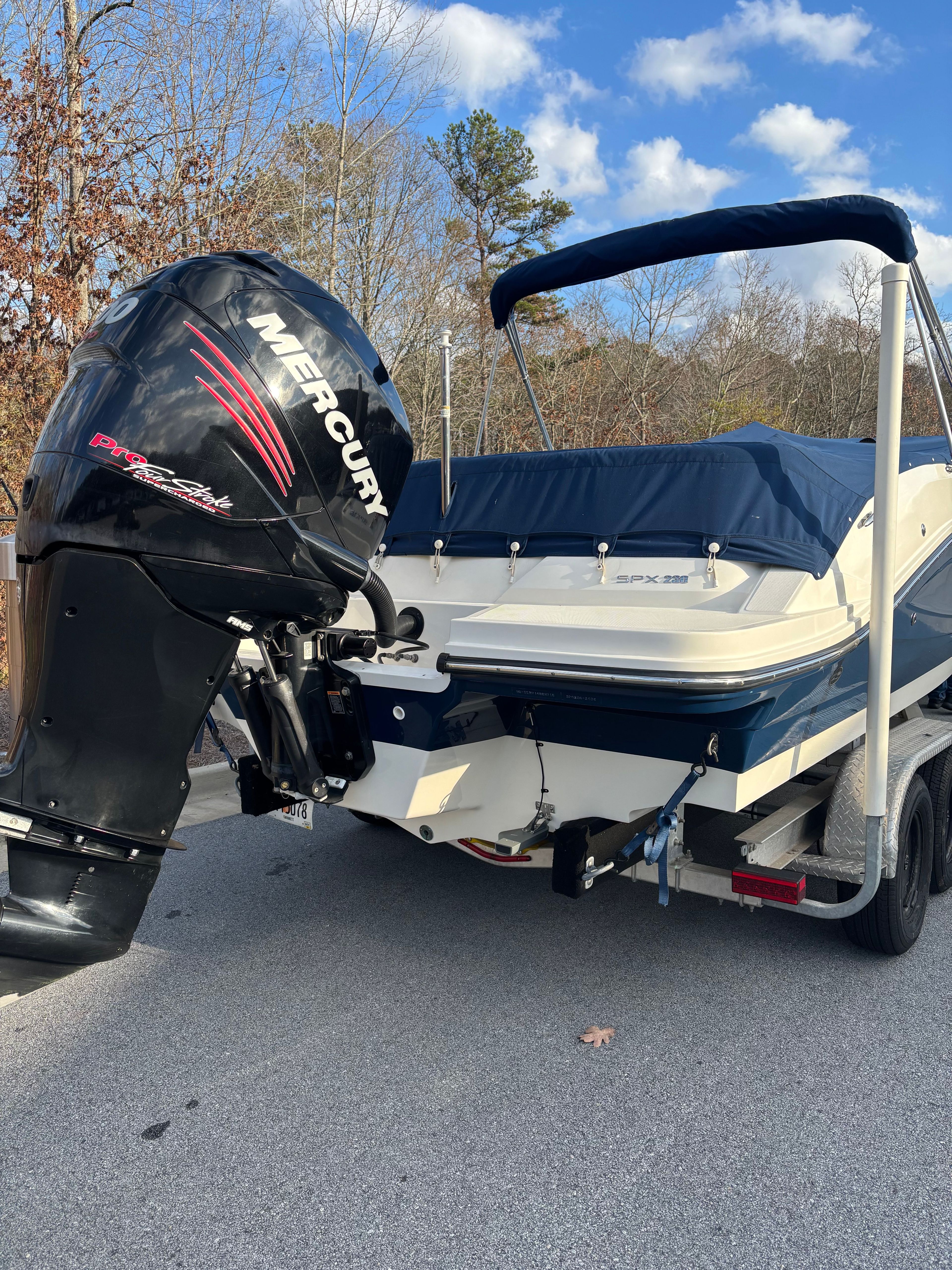 2018 Sea Ray SPX 230 Outboard