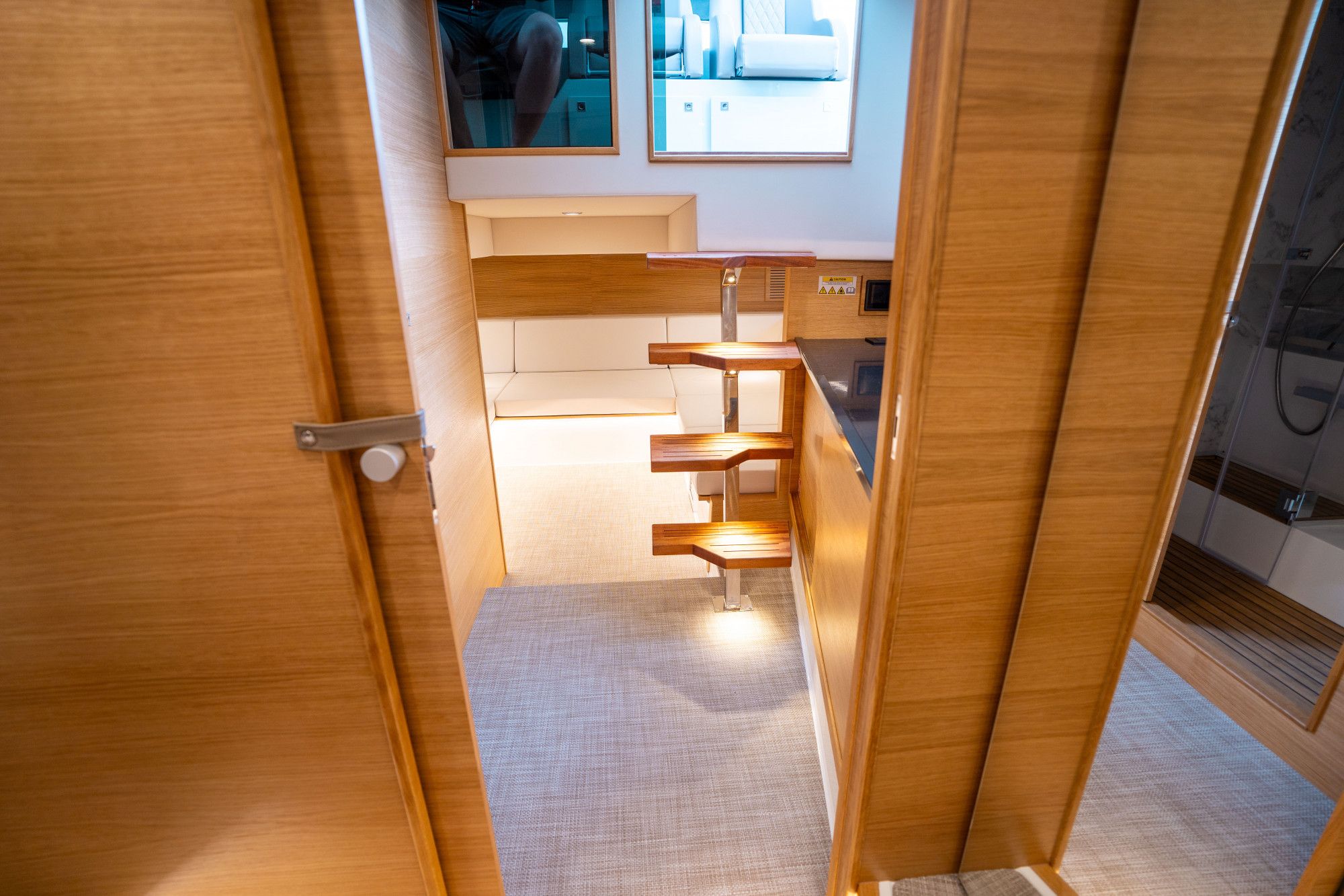 2025 De Antonio Yachts D42 Open - 37