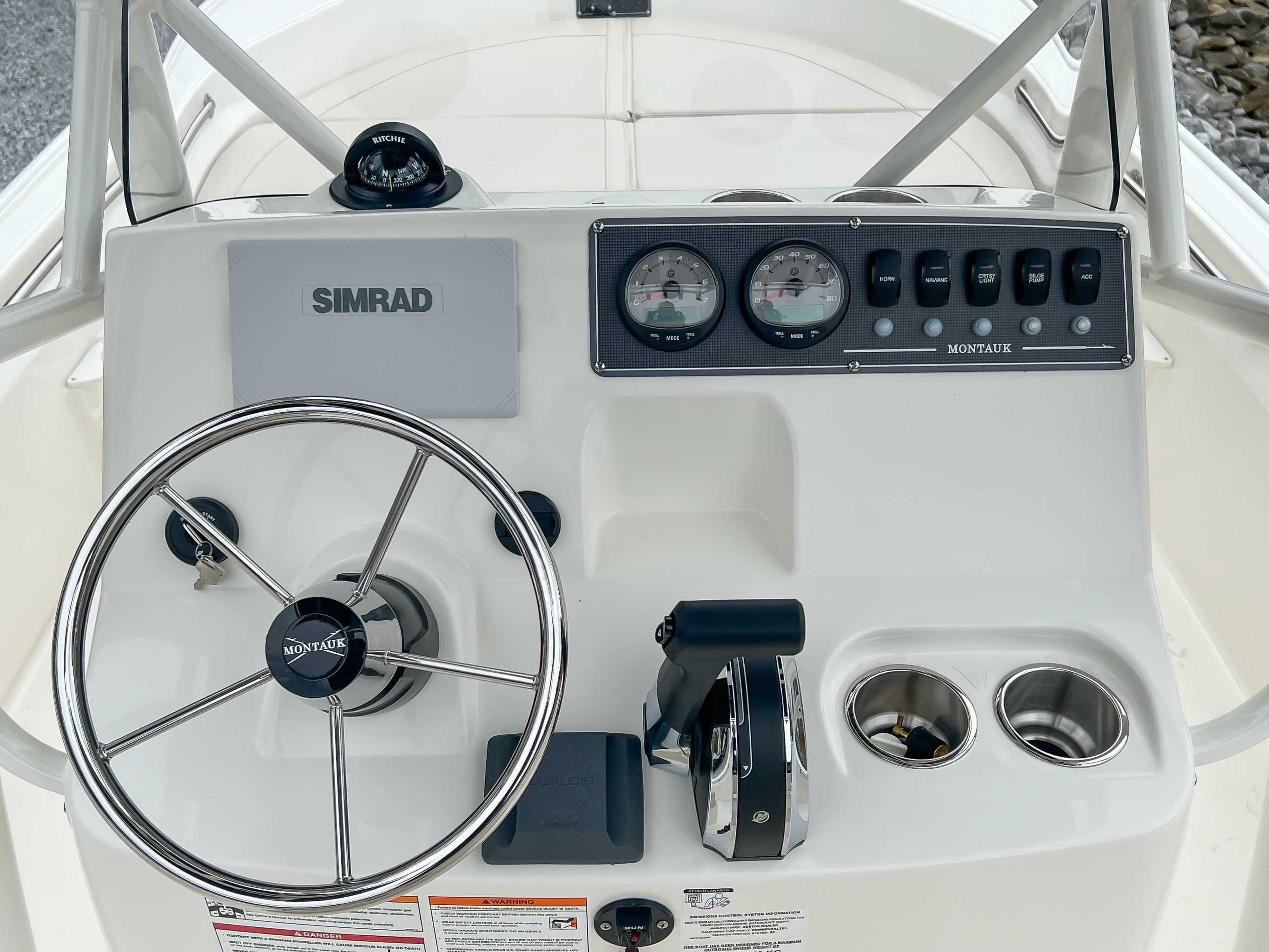 Boston Whaler 190 Montauk 2025 helm with Simrad system.