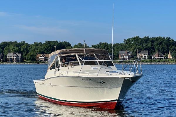 1985 Viking 35 Express