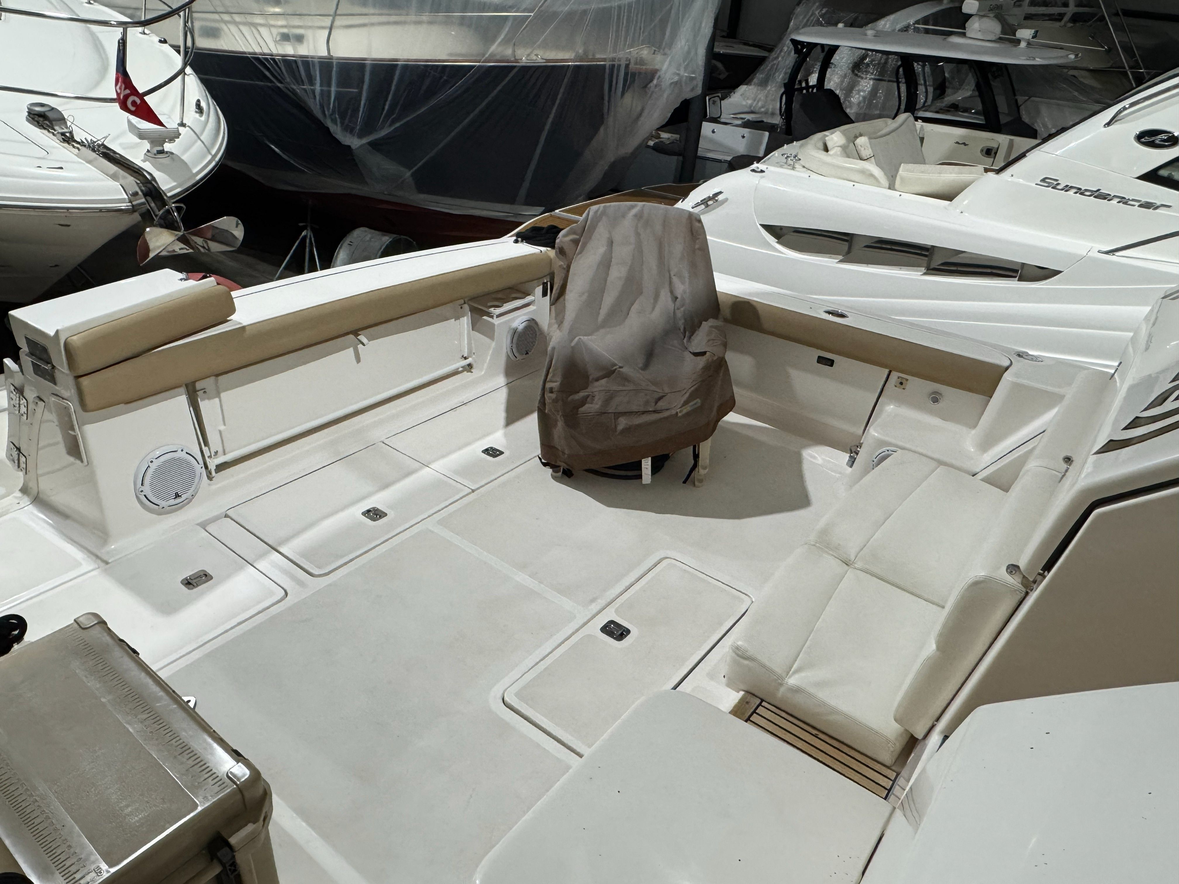 2003 Tiara Yachts 5000 Open - 13