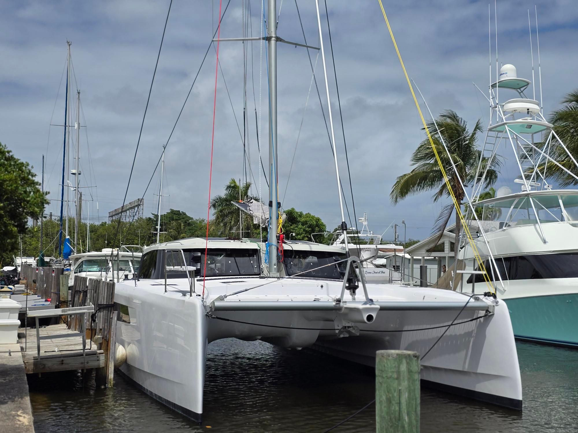 2025 Seawind 1370