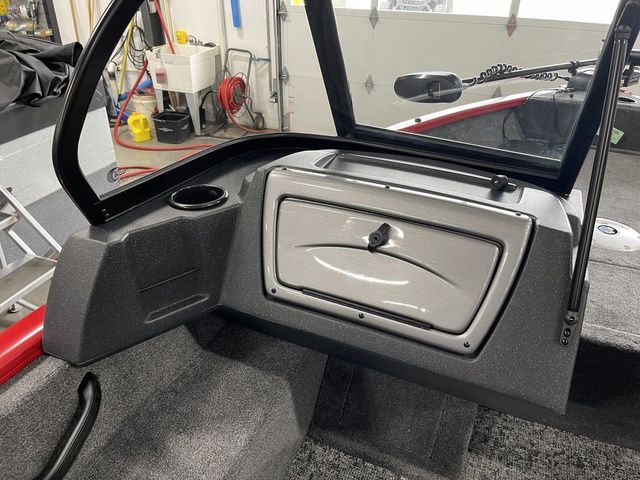 2026 Tracker Pro Guide V-16 WT - 19
