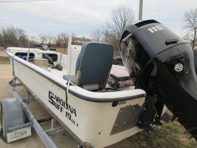 2005 Carolina Skiff 19' Center Console Fishing Boat / 115 Hp Mercury 4 - 3