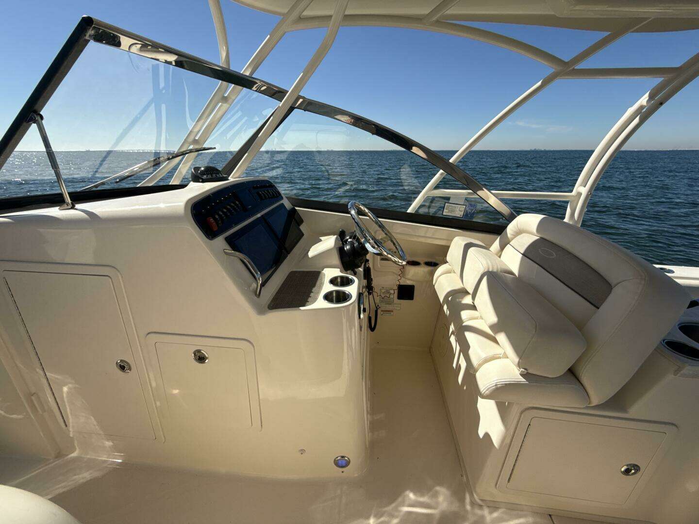 2016 Grady-White 307 Freedom - Image 18