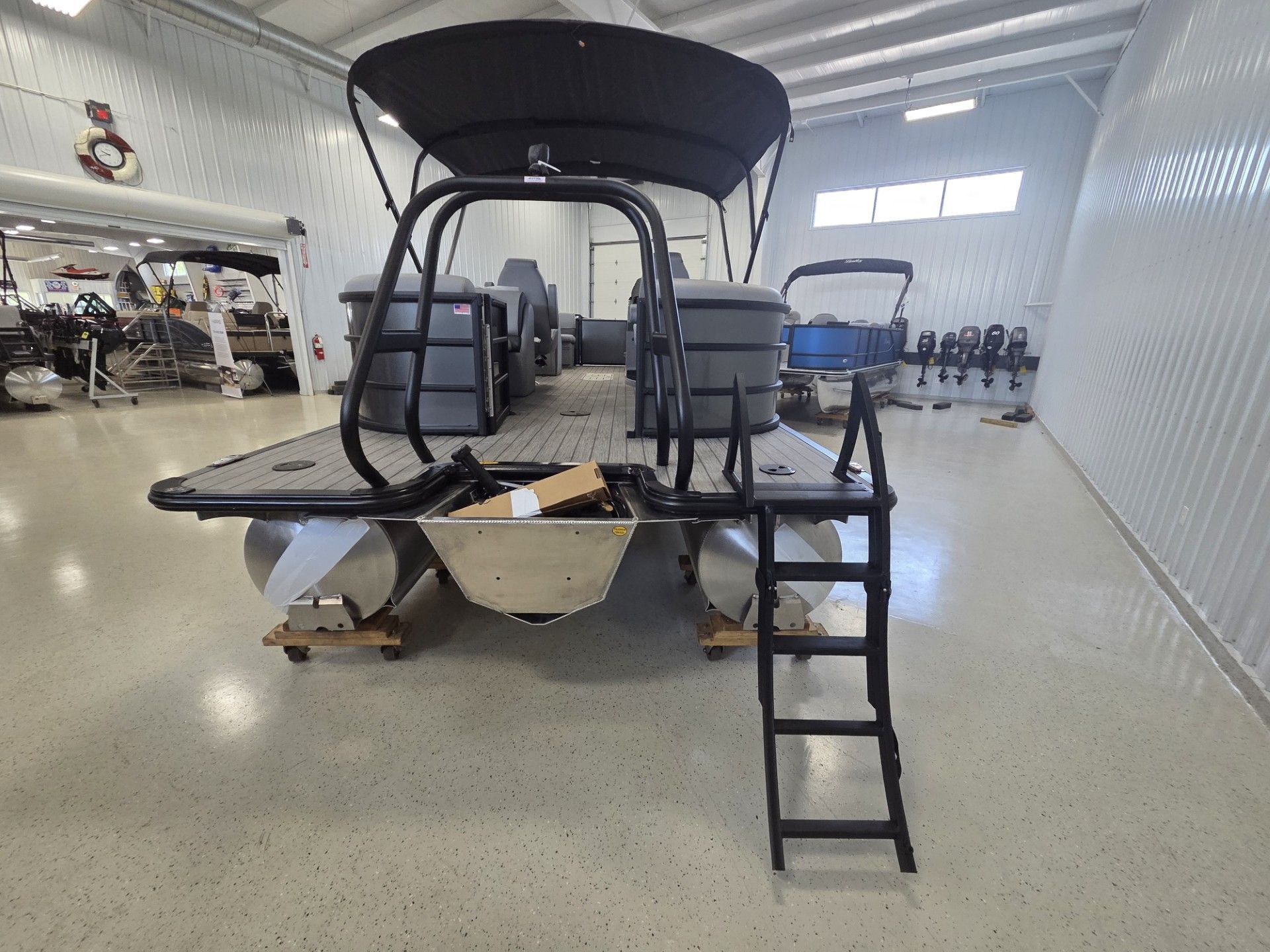 2026 Bentley Pontoons Legacy 223 Navigator - 8