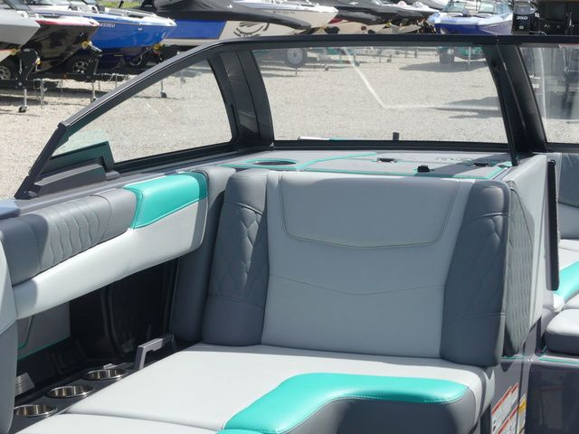 2022 Malibu M220 - 31